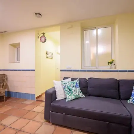 Apartment Ramblasrentals Chic & Spacious Flat Pool Table 15m Ramblas - Parking - Wifi