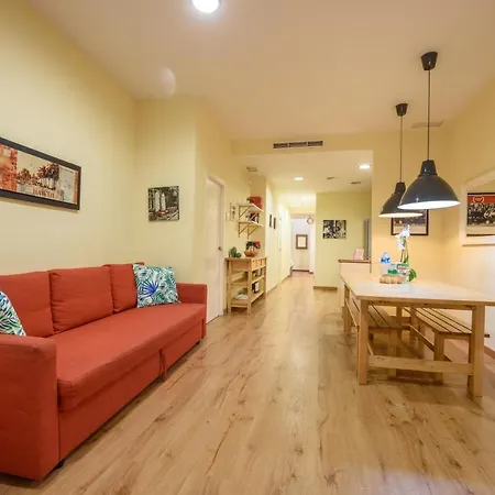Ramblasrentals Chic & Spacious Flat Pool Table 15m Ramblas - Parking - Wifi Apartment *