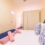 Ramblasrentals Chic & Spacious Flat Pool Table 15m Ramblas - Parking - Wifi *