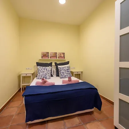Ramblasrentals Chic & Spacious Flat Pool Table 15m Ramblas - Parking - Wifi Apartament Barcelona