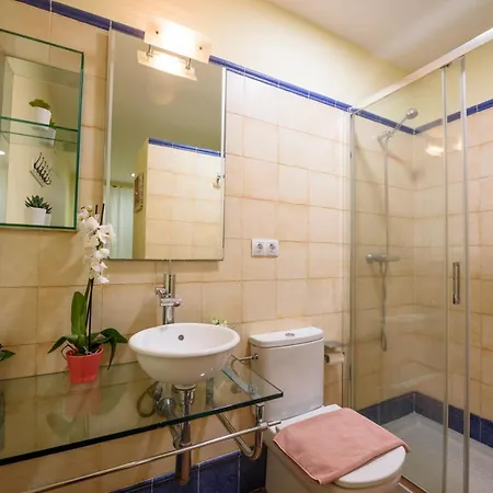 公寓 Ramblasrentals Chic & Spacious Flat Pool Table 15m Ramblas - Parking - Wifi